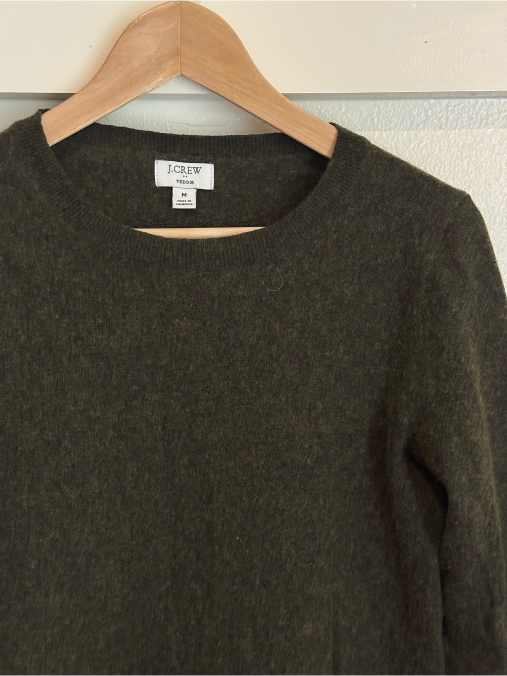 J.Crew Teddie Merino Wool Blend Sweater Medium Olive Green Crewneck Soft Classic - Picture 3 of 10
